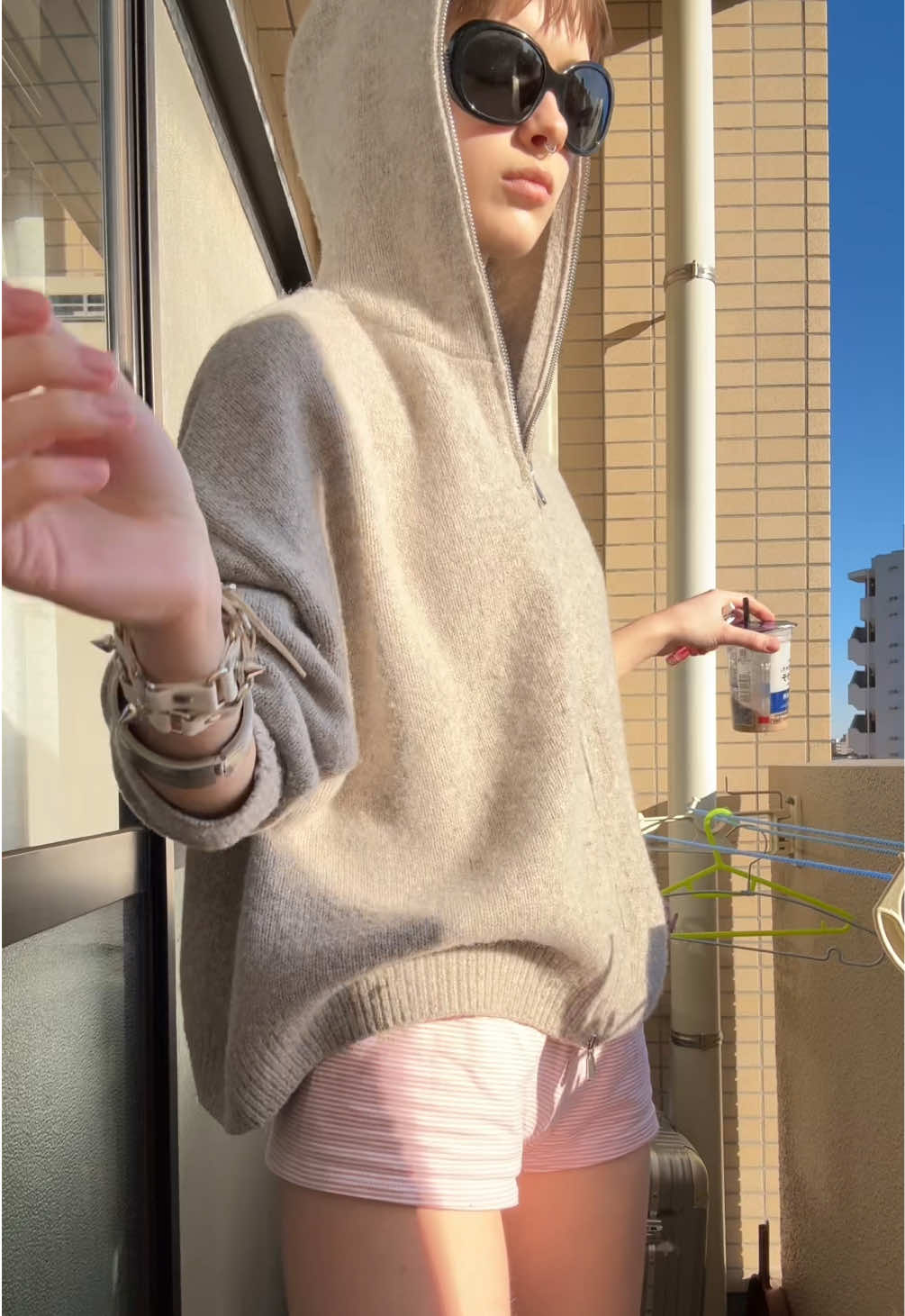 @✴︎pol&iacute;n