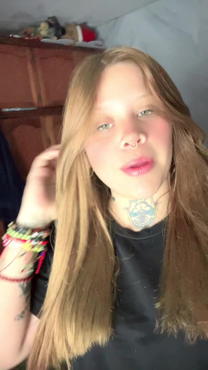 @_mitzy_