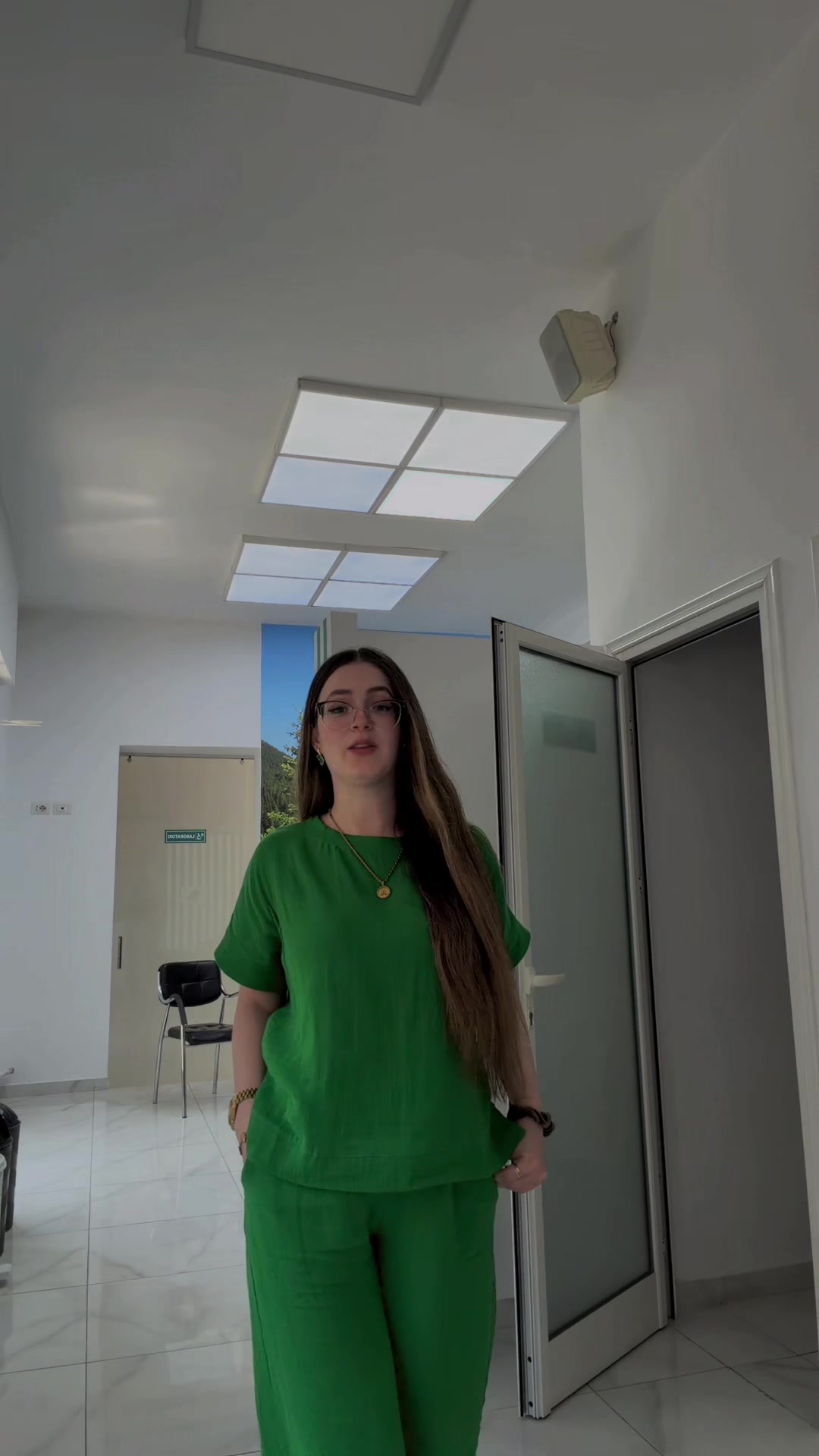 @Adelª