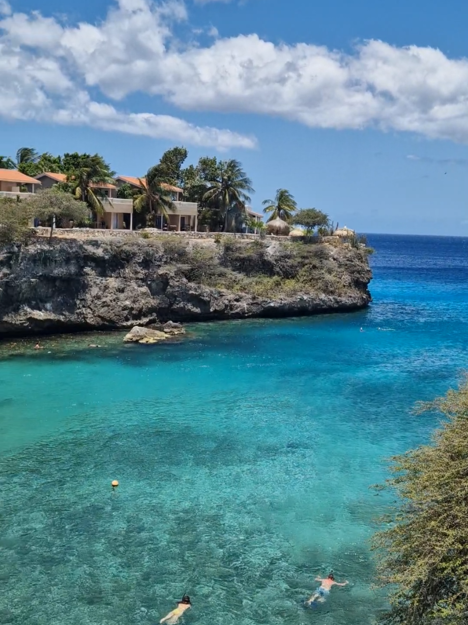 @Dushi Travel Guide Cura&ccedil;ao