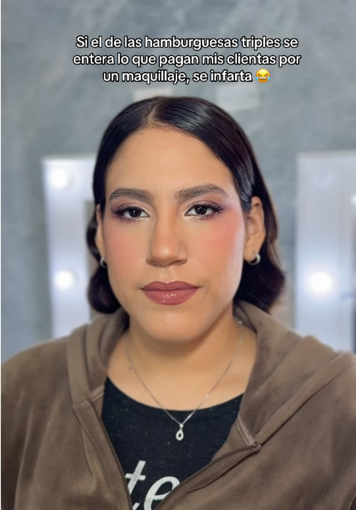 @lesliemakeupartist