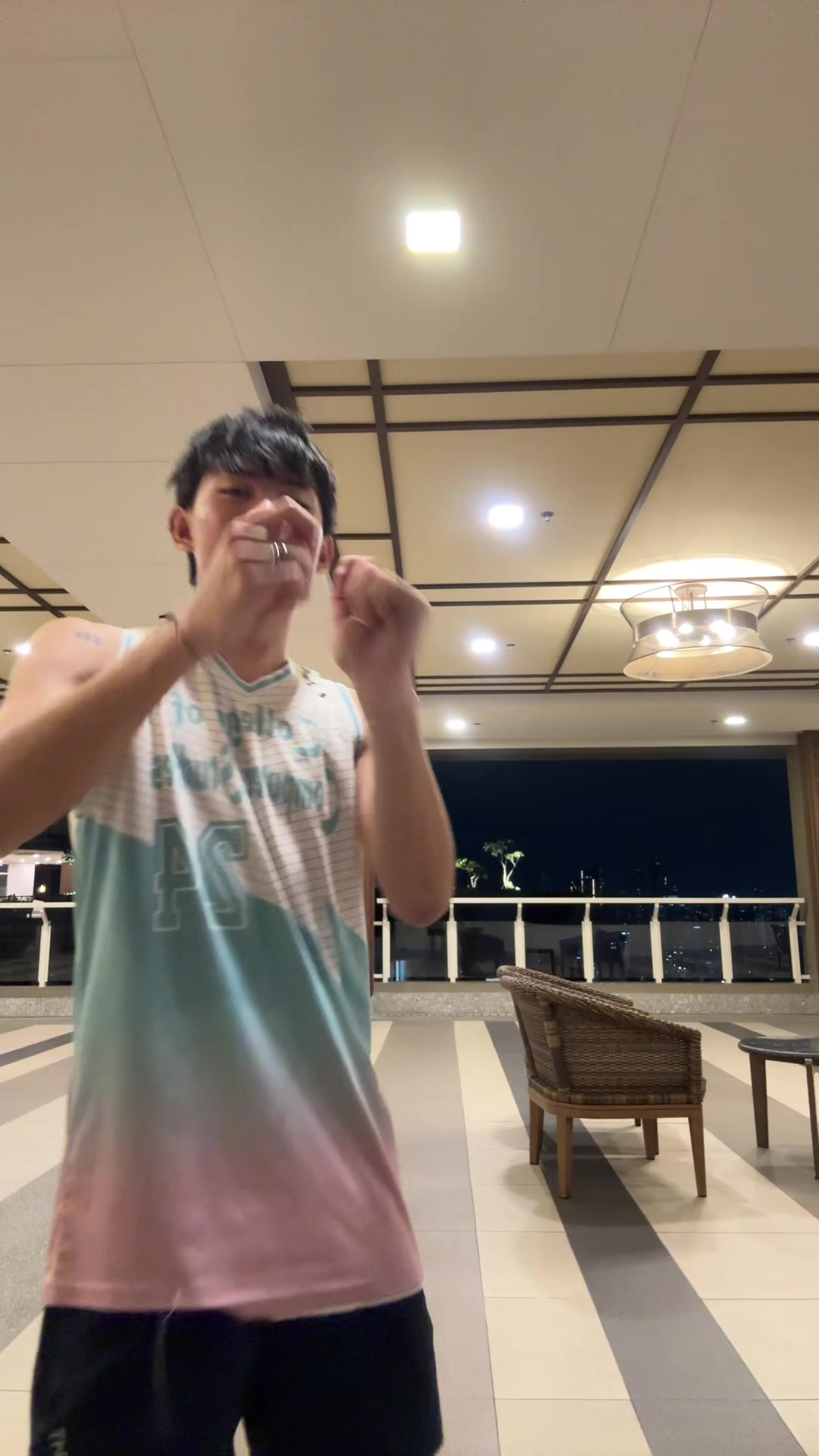 @lvryx