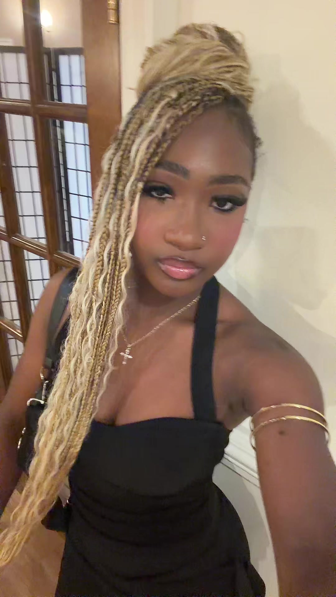 @Queenariiiberryyy🍓