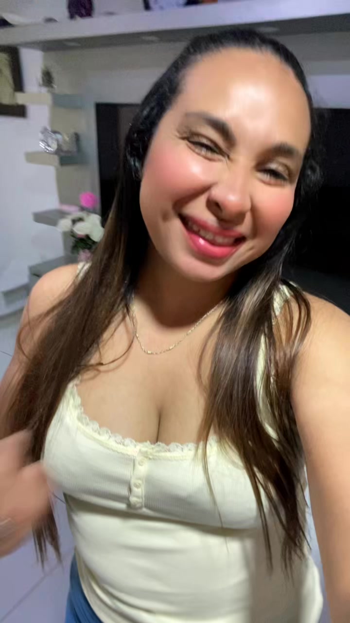 @𝒟𝐸𝐿𝐼𝒜 𝐵𝐸𝒞𝐸𝑅𝑅𝒜  💐?