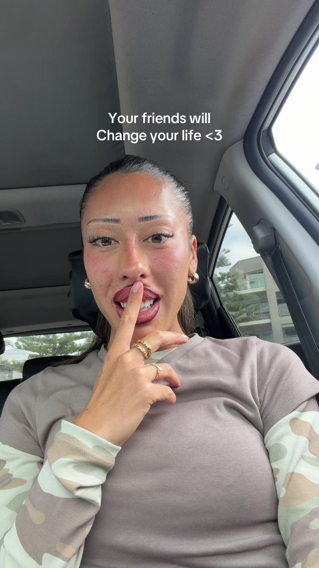 @THE4AMGIRL<3