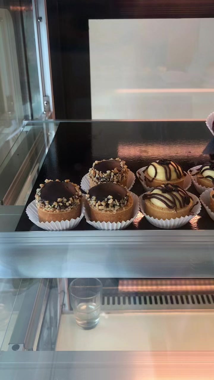 @THEENSPASTRY