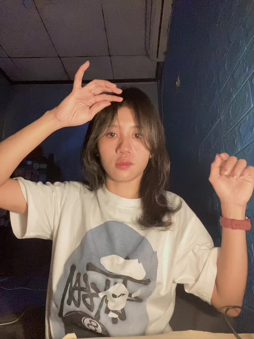 @Nona_Chyn2411