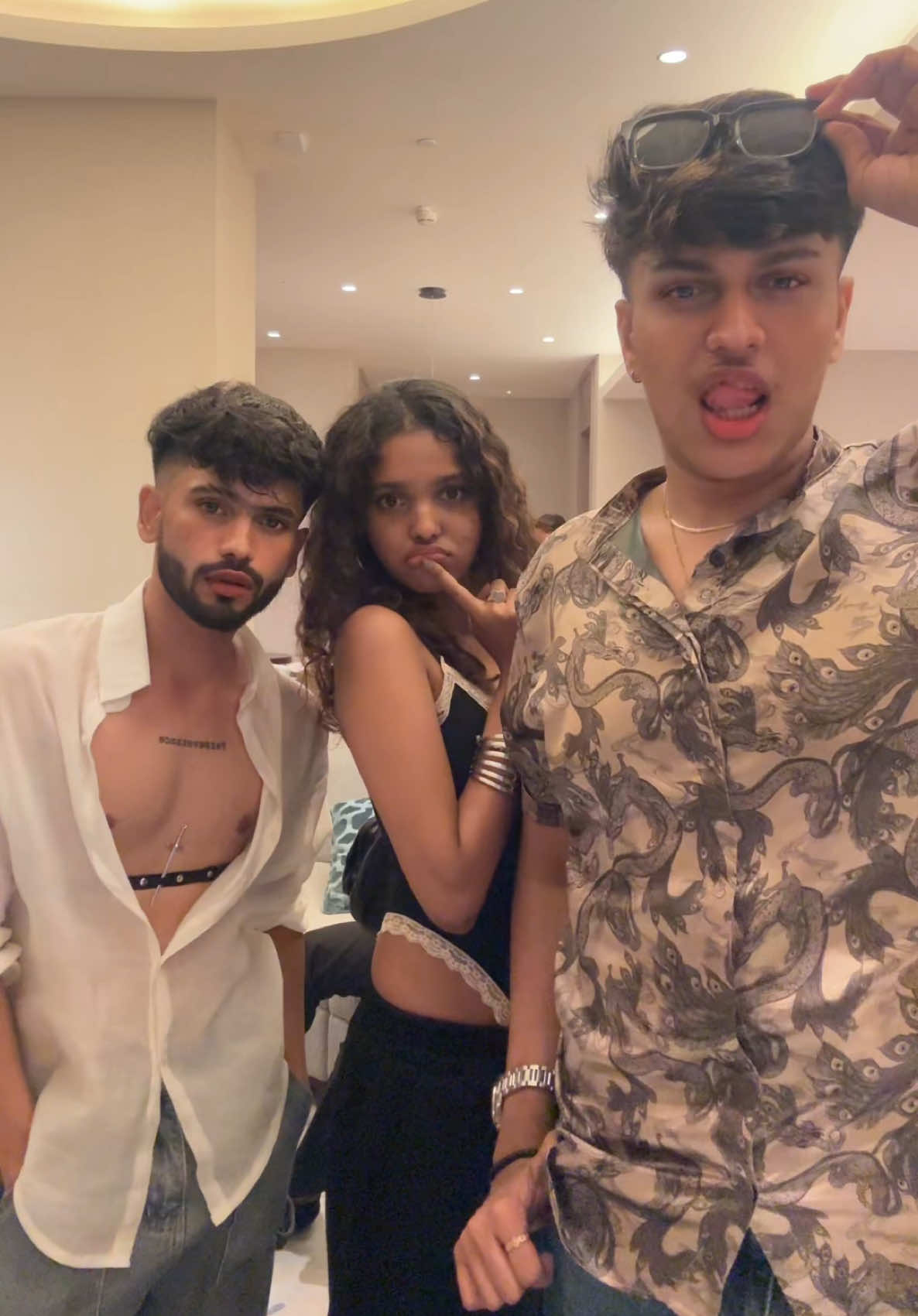 @| e e s H 🛵