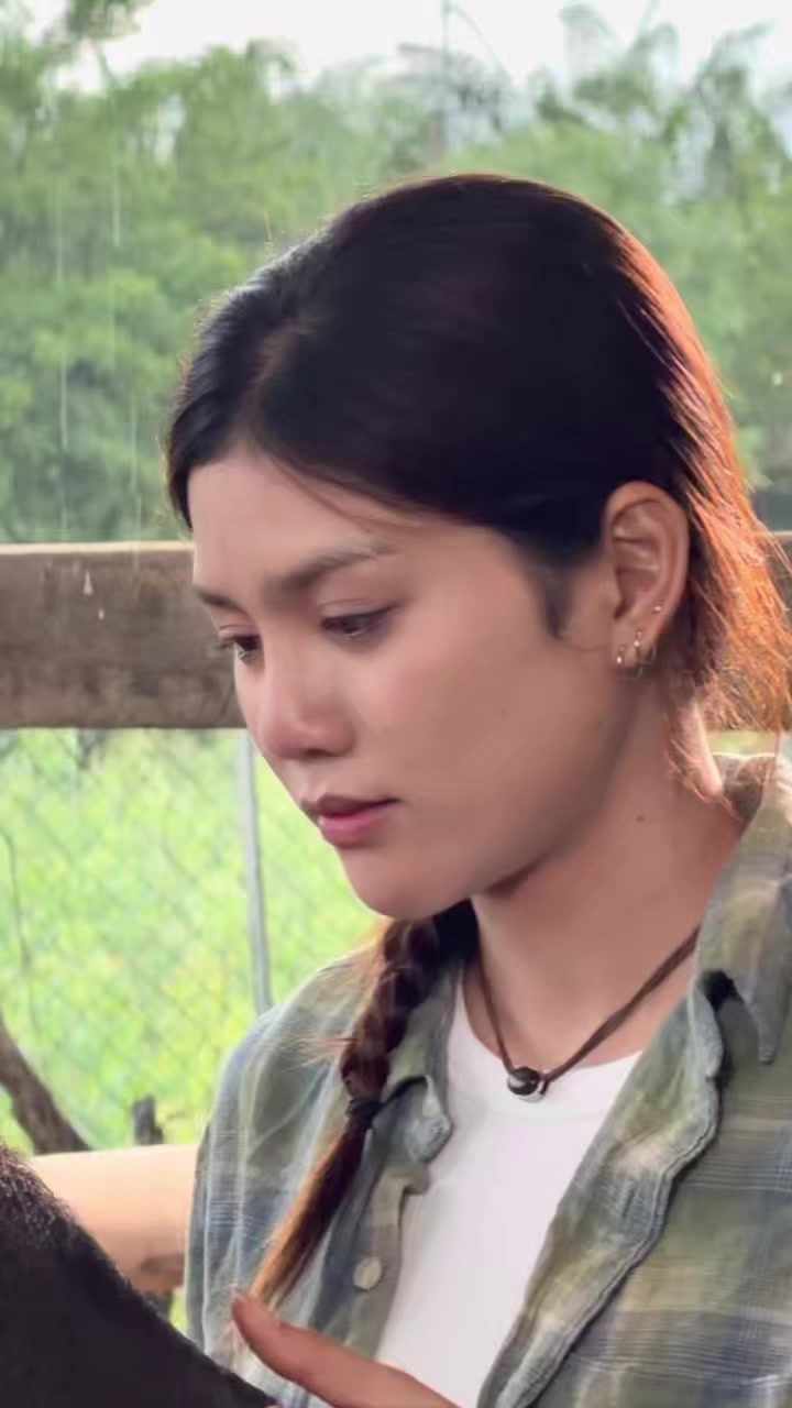 @ปลาย กนกพร💜 (ช่องจริง)