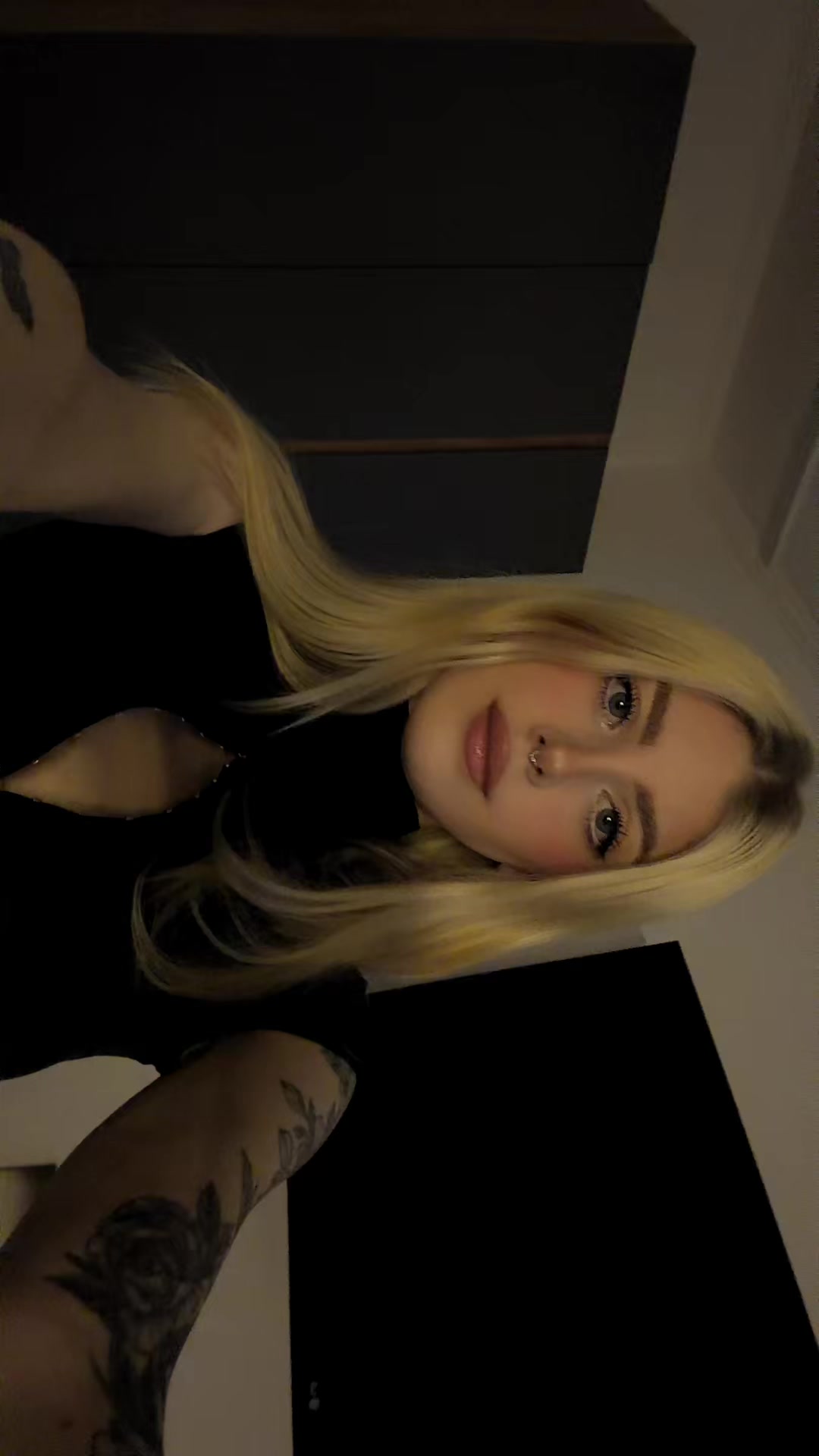 @✭