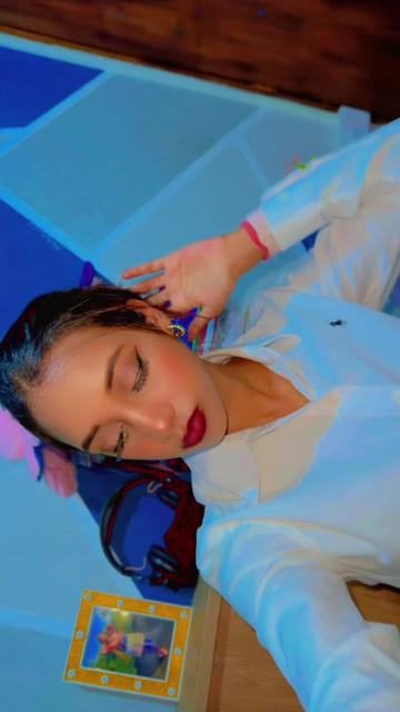 @𝐉𝐚𝐚𝐧𝐚 𝐛𝐥𝐚𝐳𝐞🥀