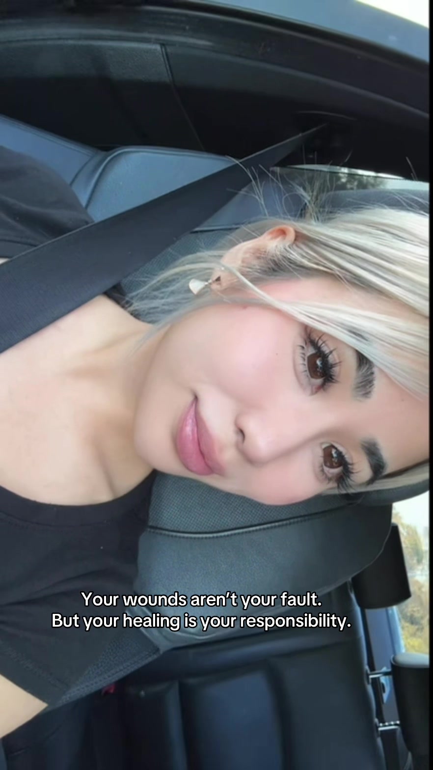 @ninithemuse