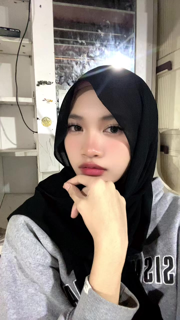 @lyna1605