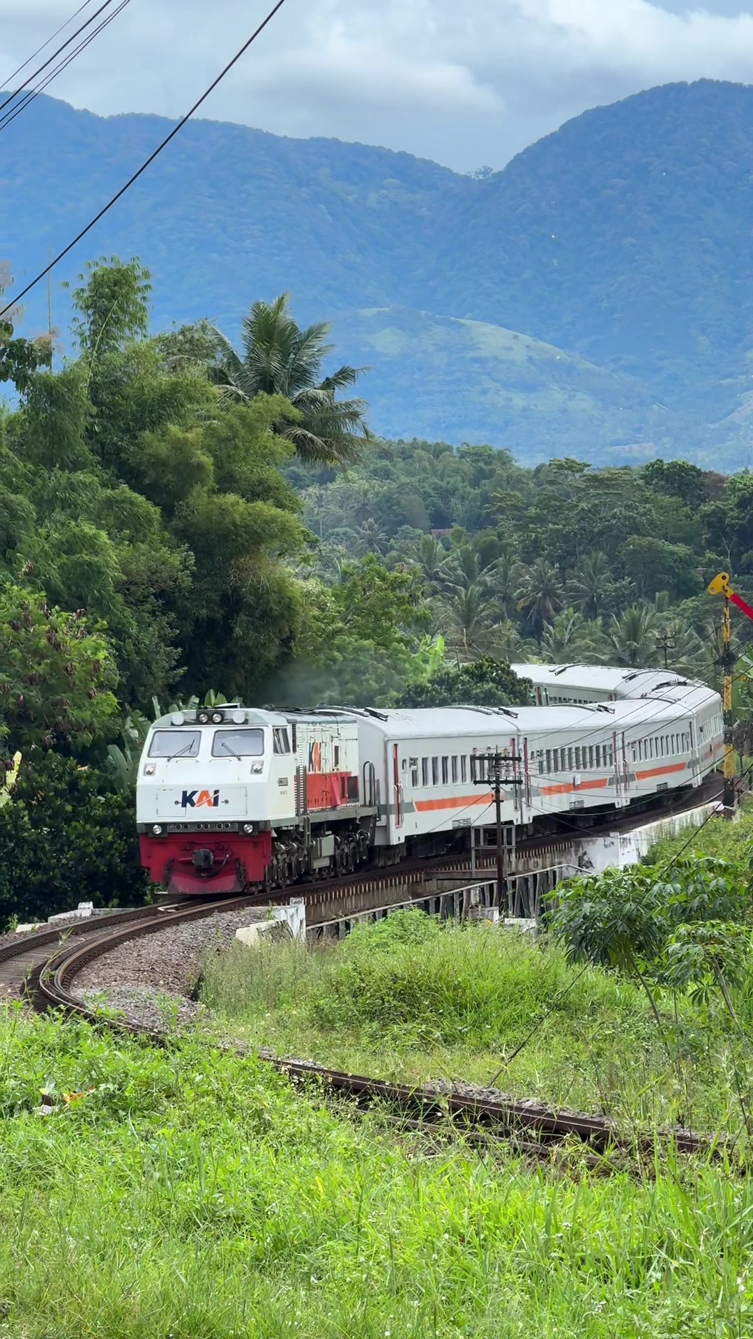 @Train_Story