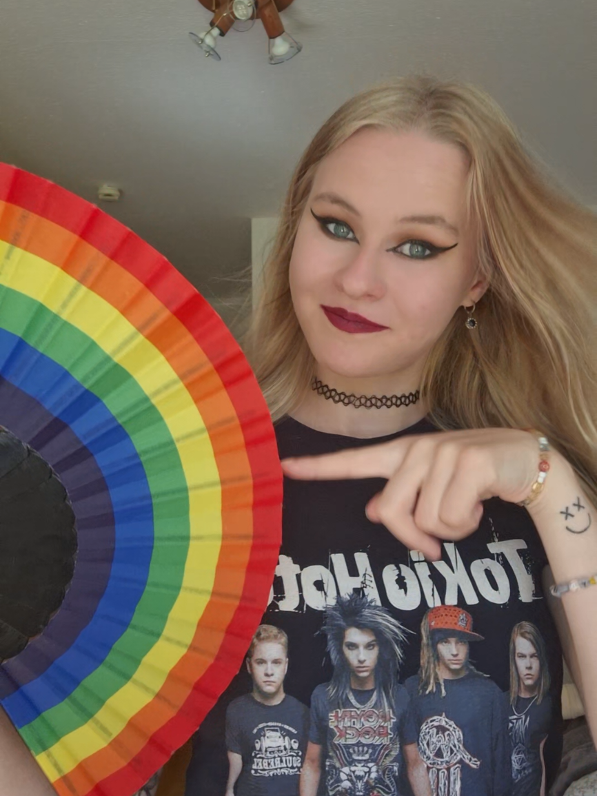 @丰Katie🖤🏳️&zwj;🌈(Louis Version)