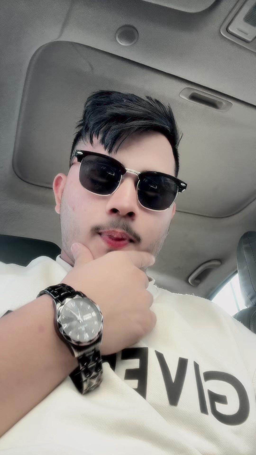 @ 𝙄𝙩’𝙨 𝙈𝙚 𝙎𝙖𝙠𝙞𝙗💫 