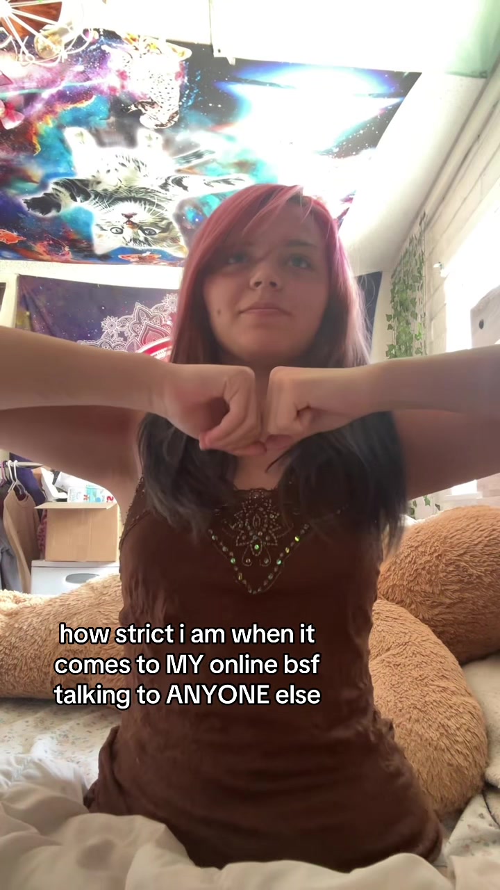 @:3