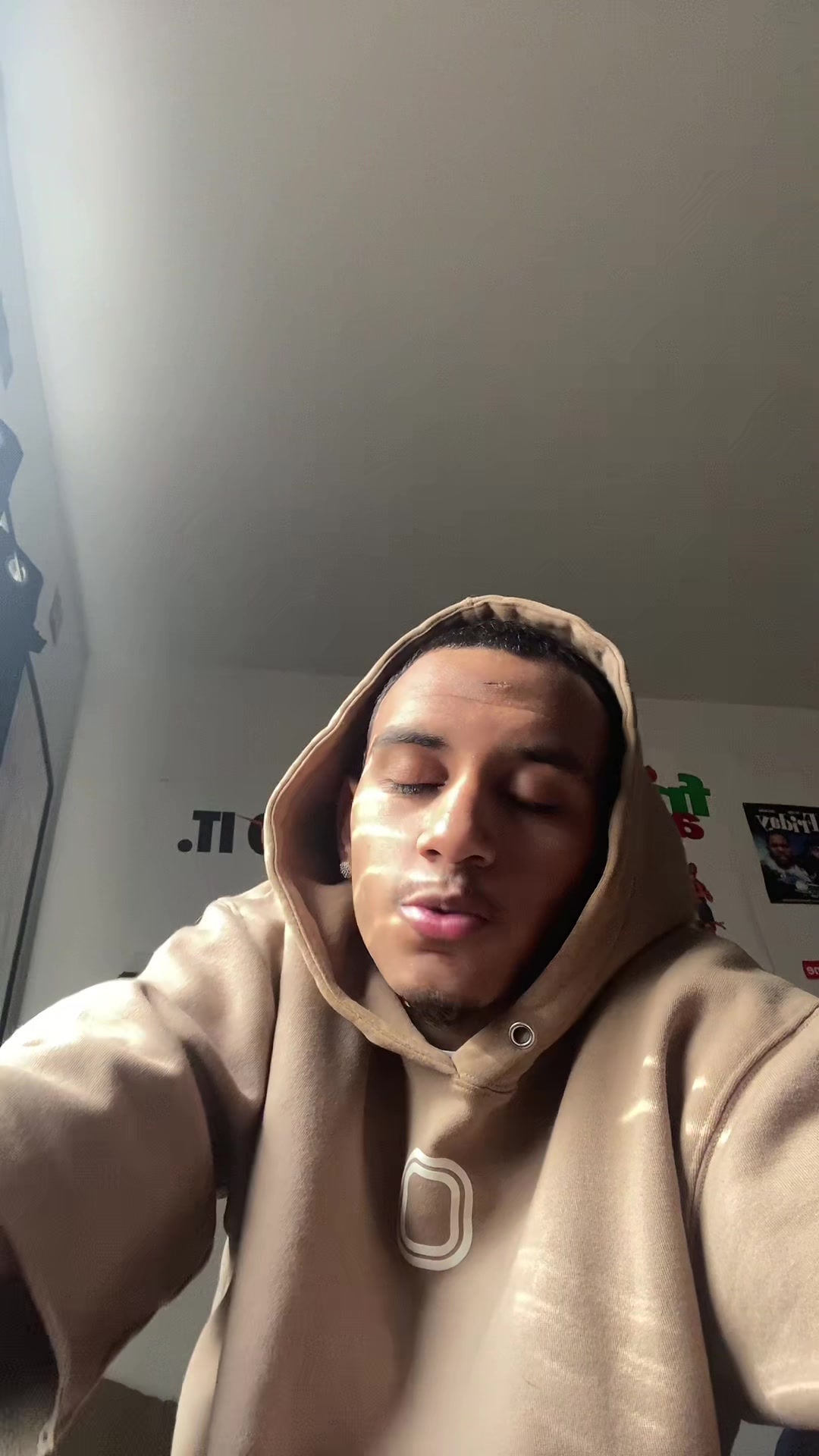 @3veryBodyHatesCam 🫶🏽