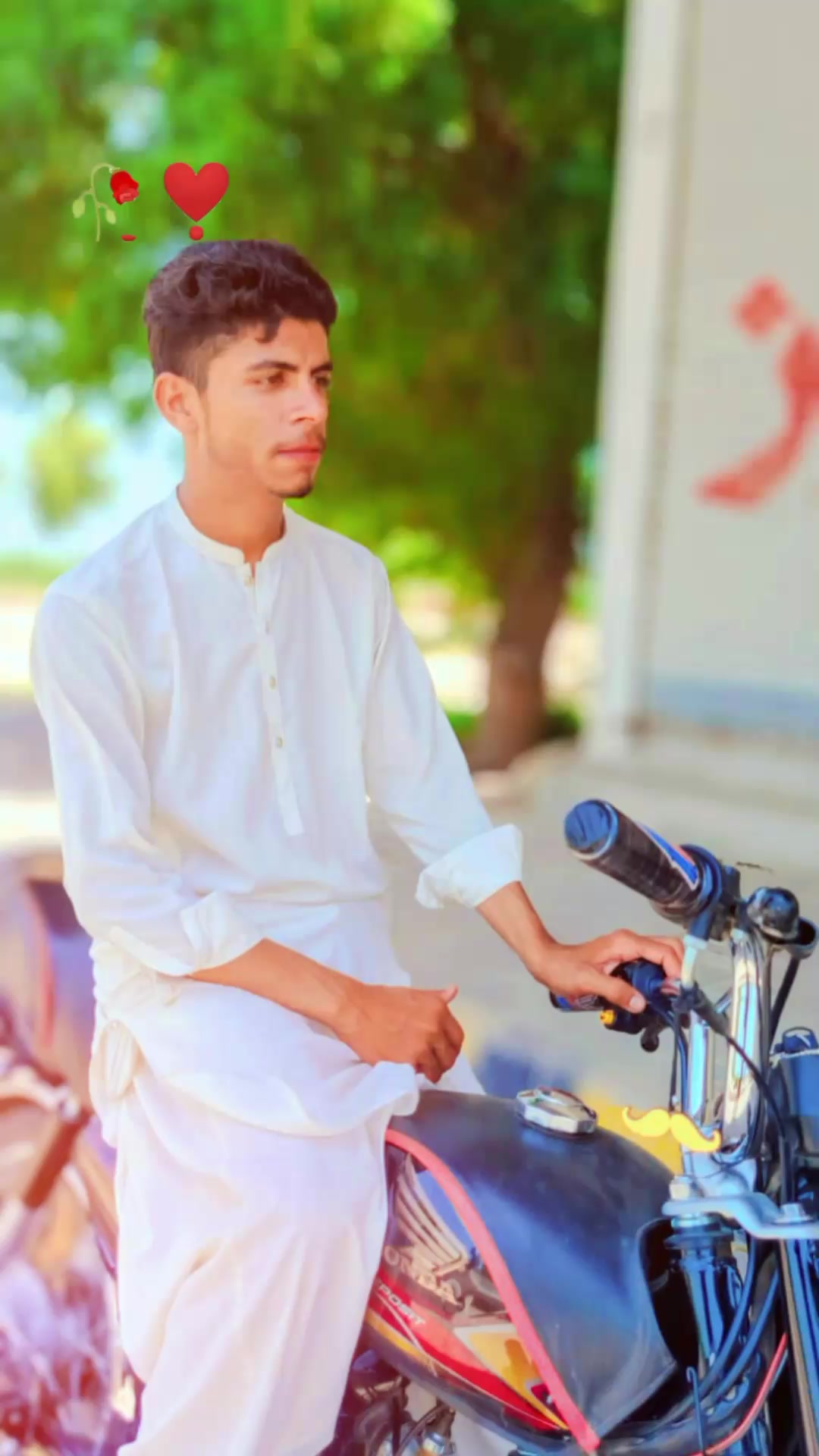 @Raees Amir SK 😎🔥