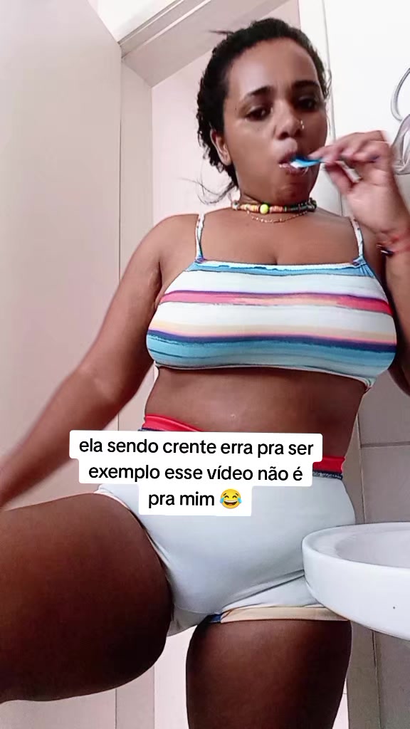 @MamãeTatiiPinheiroOfc