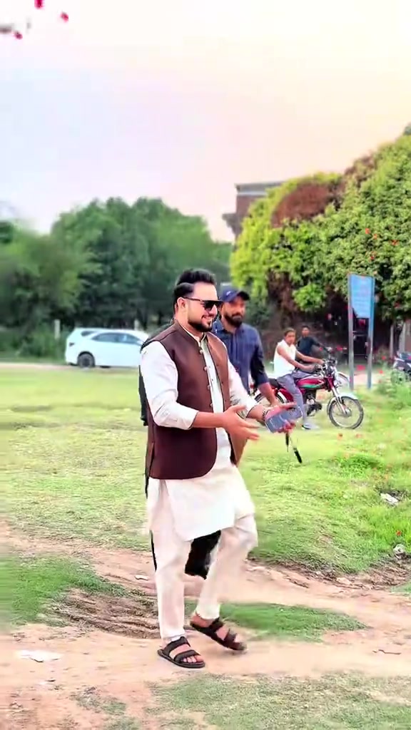 @SALMAN_DàZzy🫴🇨🇦🇵🇰
