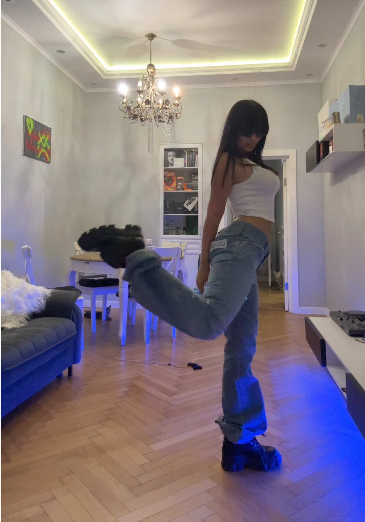 @nikolrati_