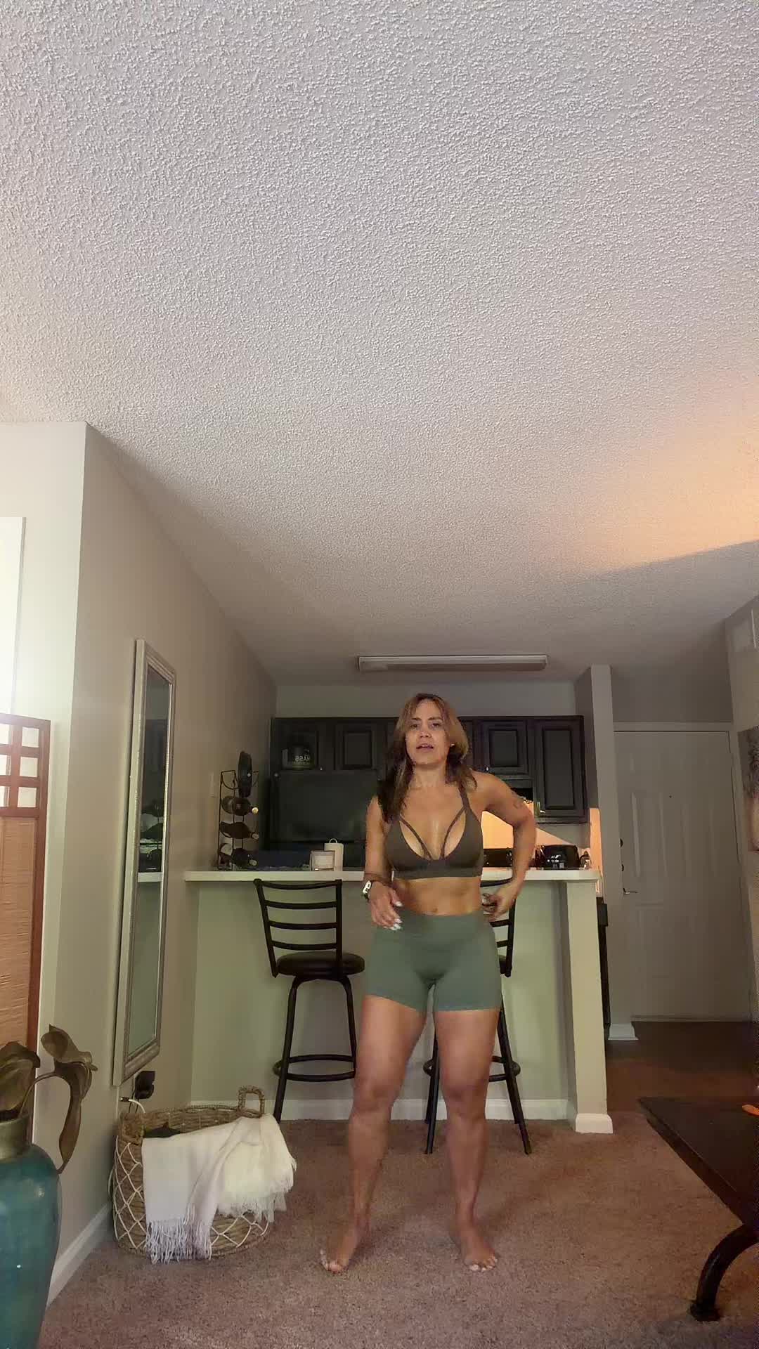 @Alexa Candamil