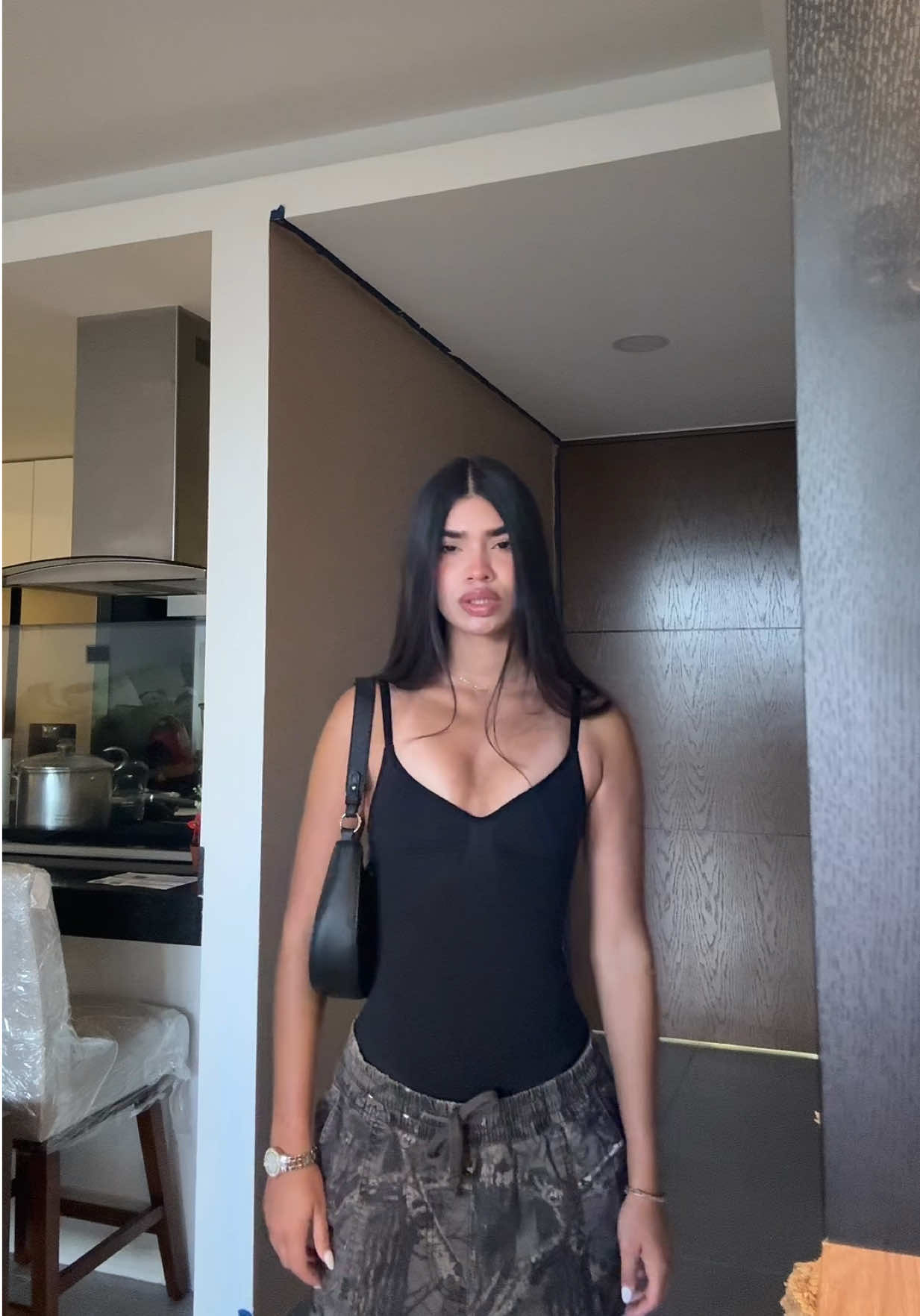 @vanegranadilloo