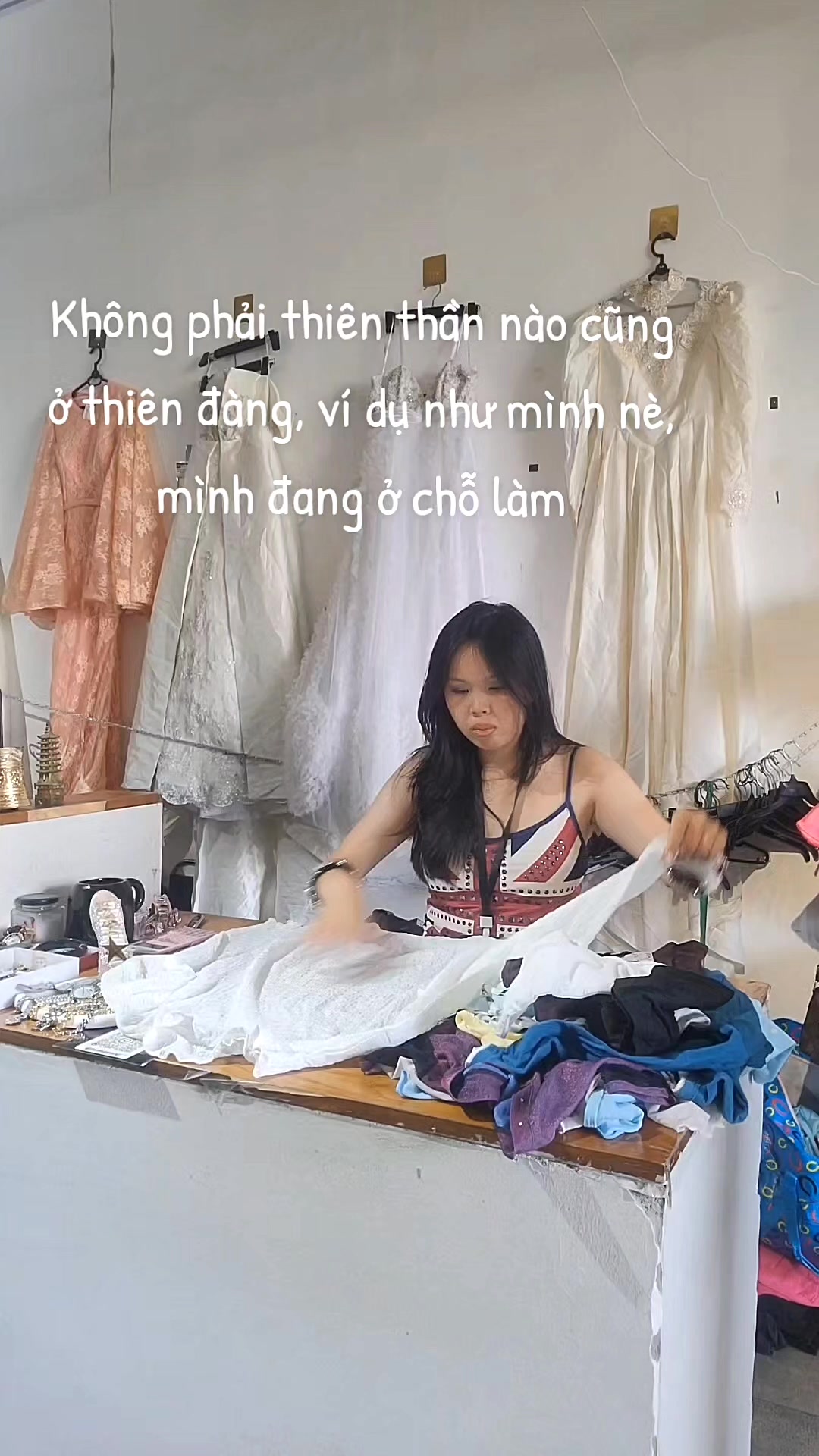 @Trái Phải Event Thrift & Local