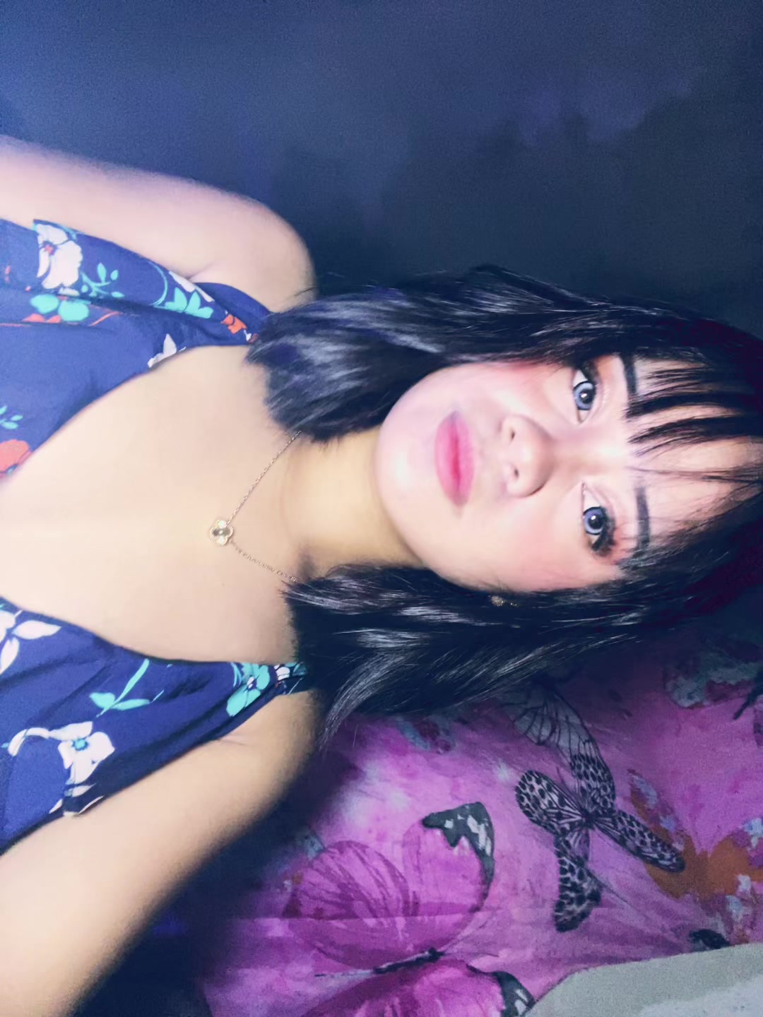 @~