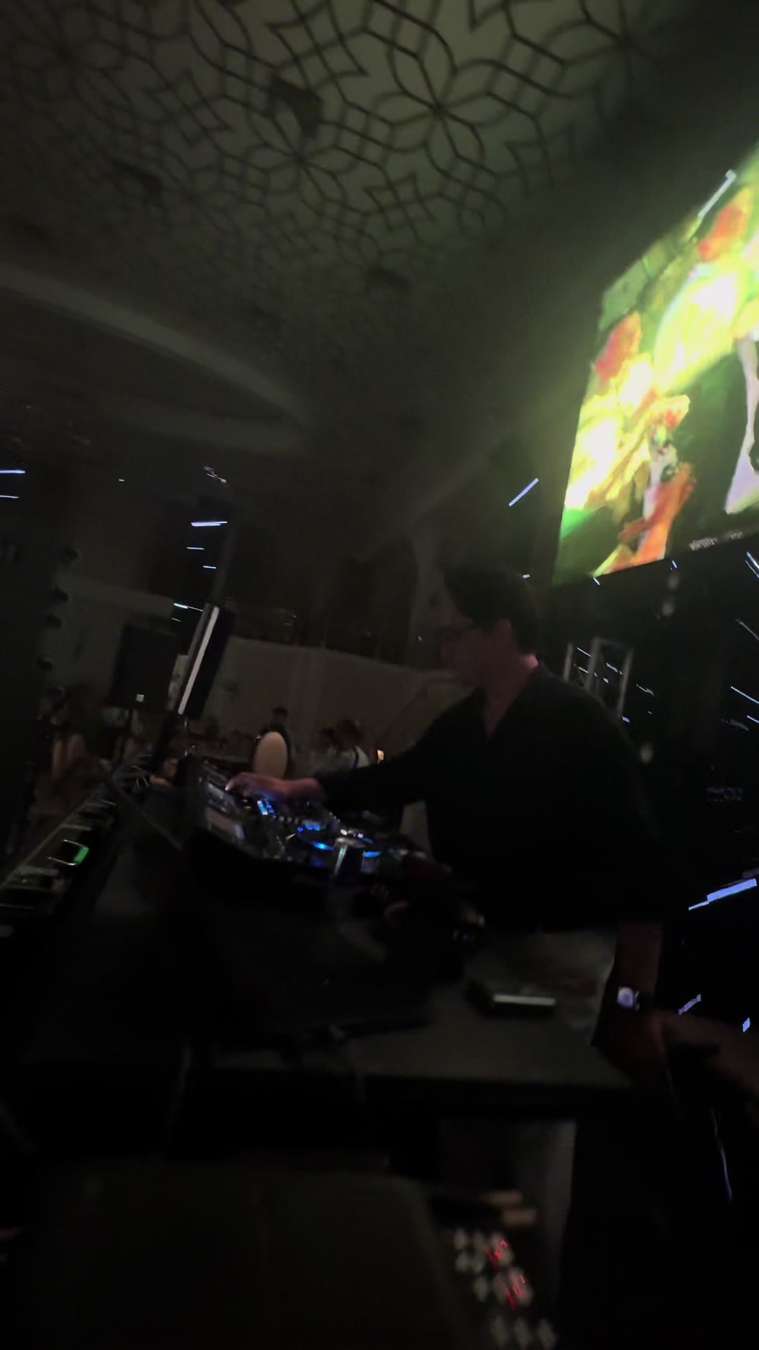 @DJ Gowshut