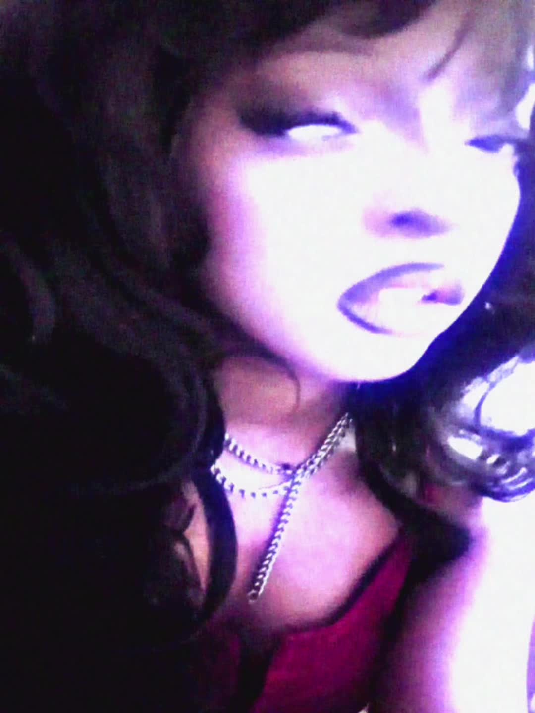 @succubxtch