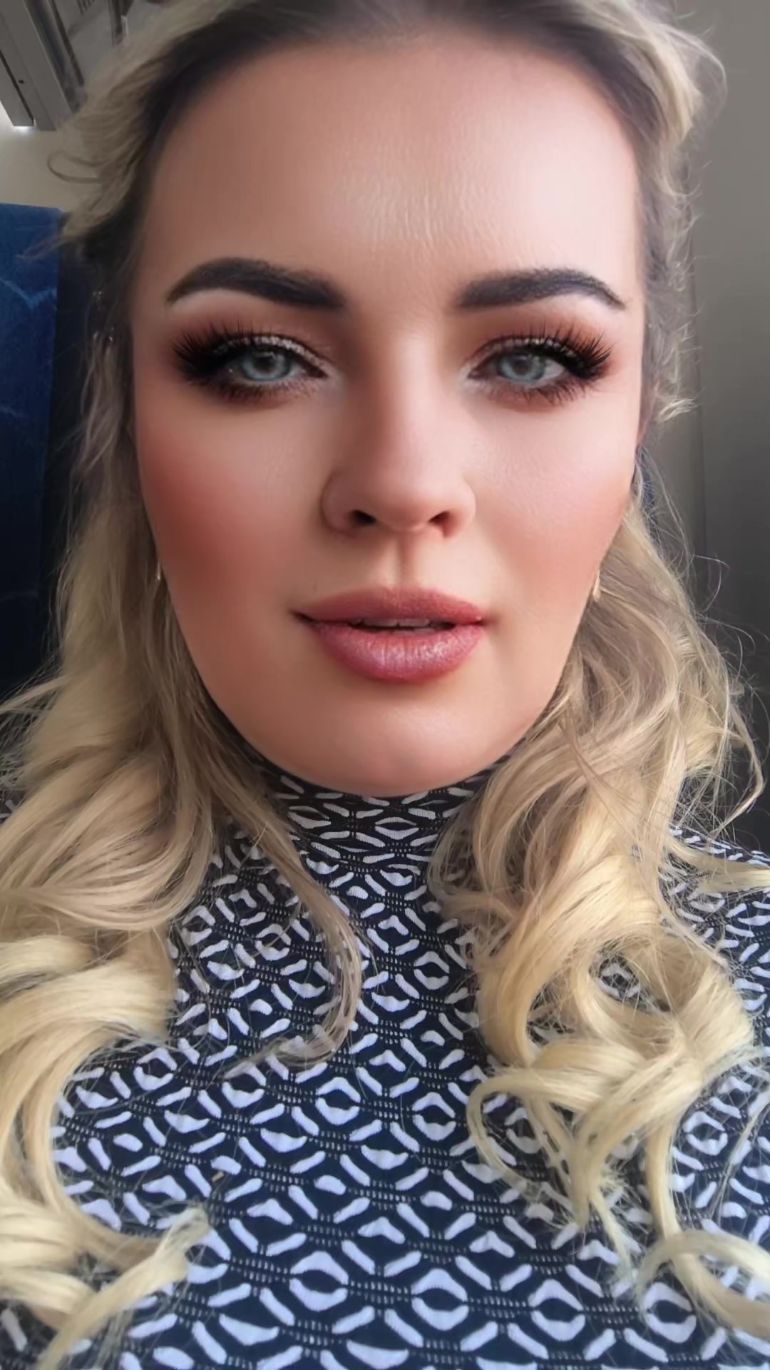 @lara_lara_V