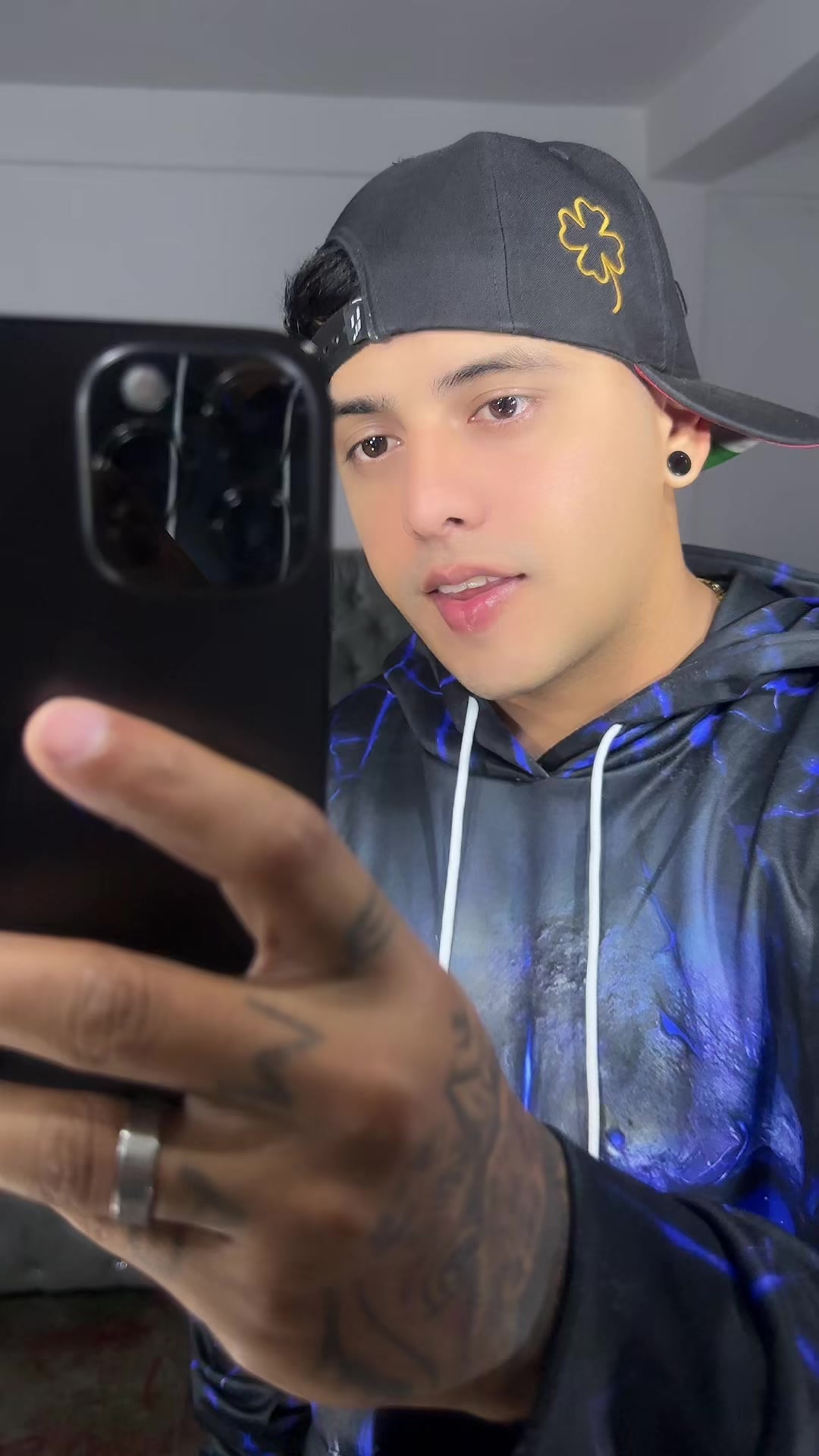 @𝙎𝘼𝙇𝘼𝙕𝘼𝙍🦁