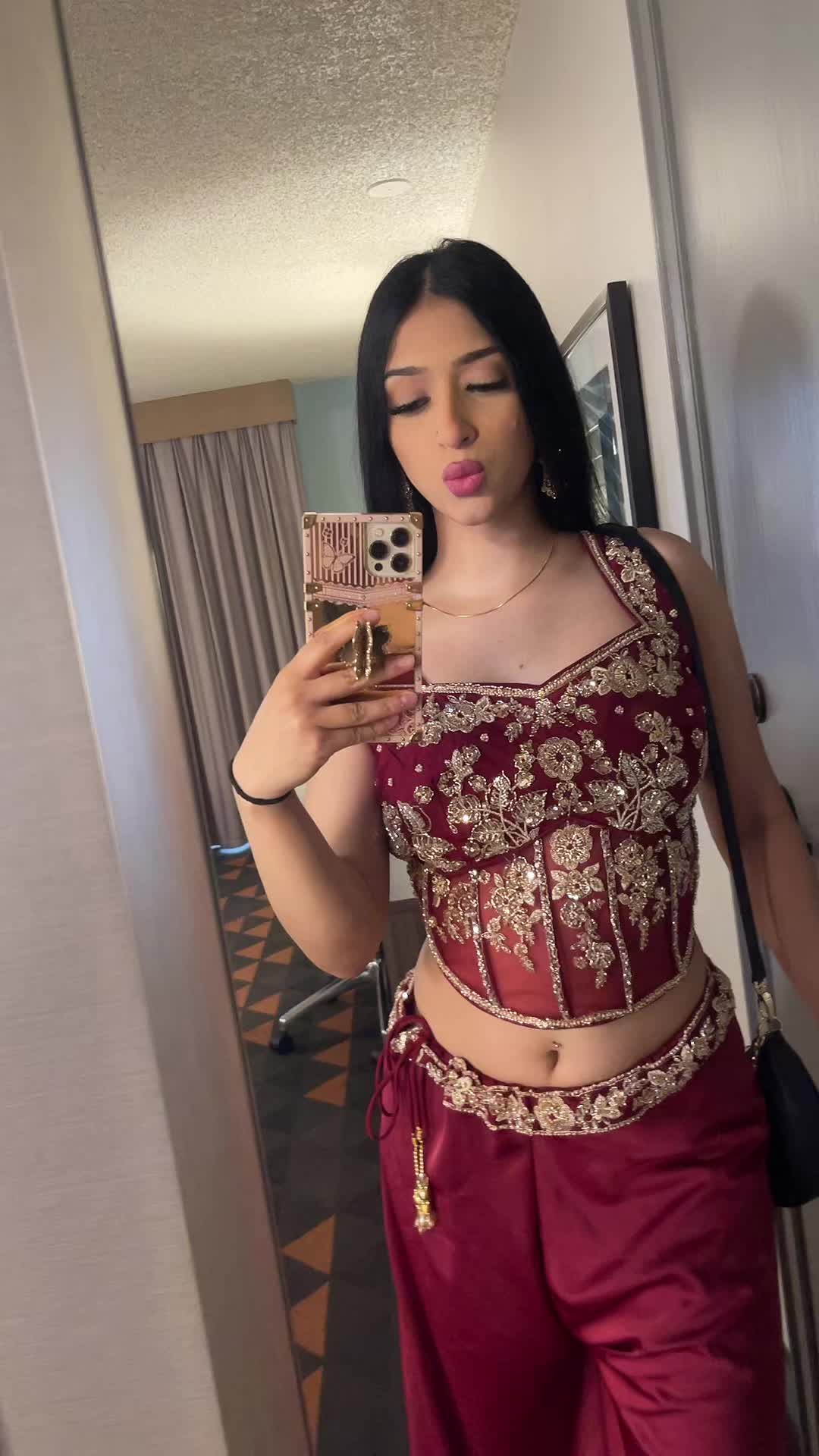 @shivani👛