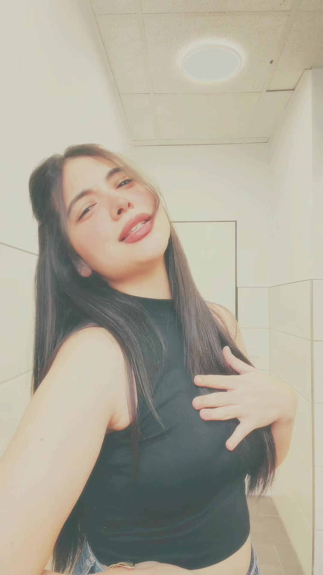 @khcharemyasmine
