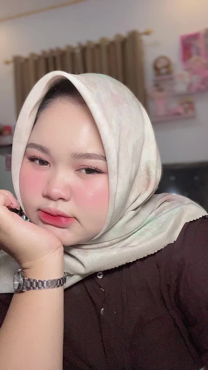 @Nisaa18