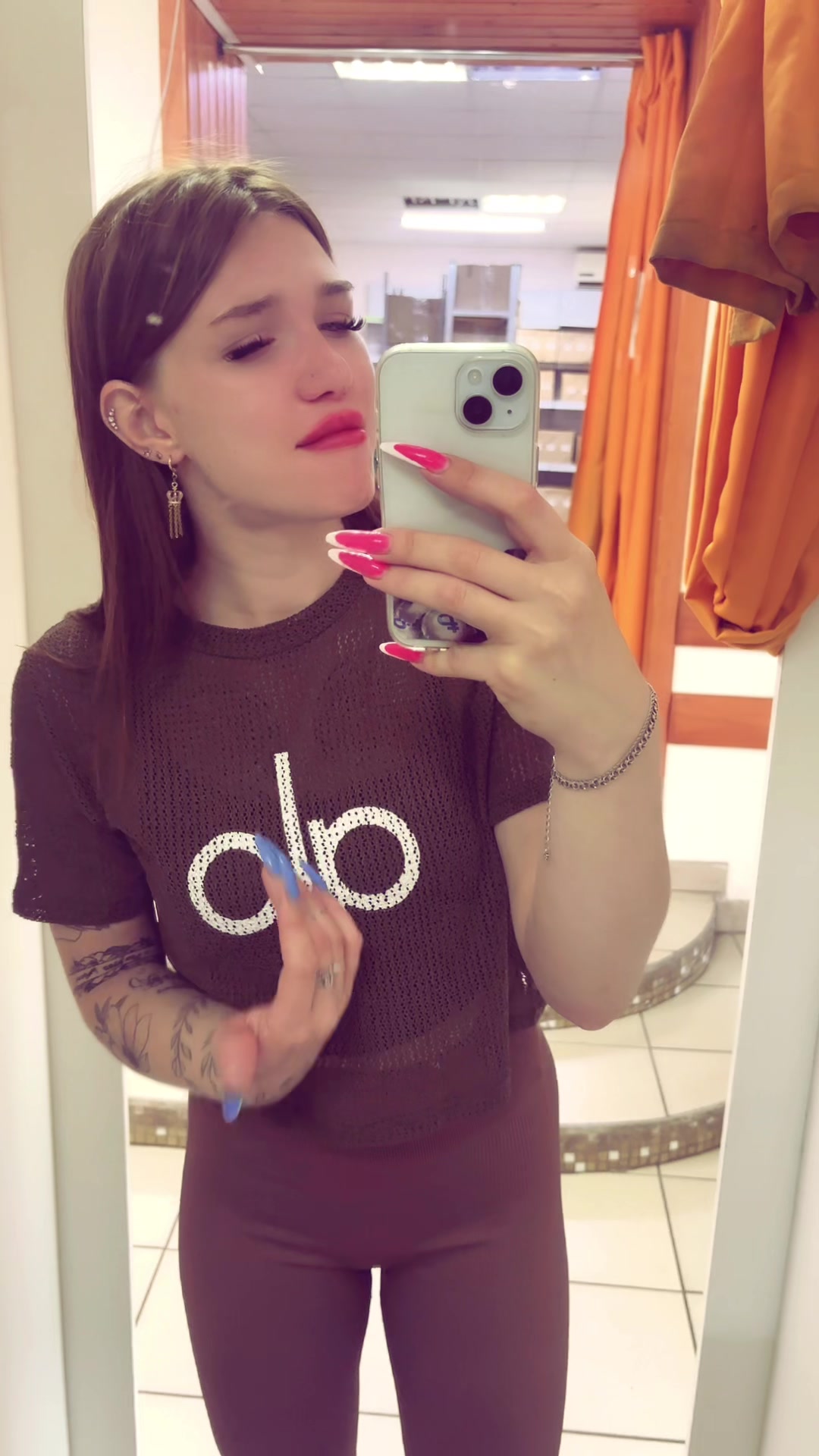 @Карамелька🍬