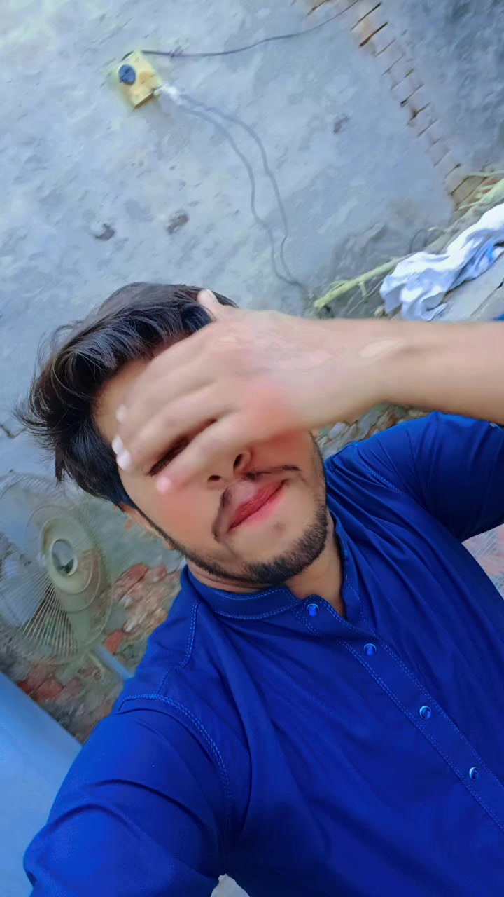@UK🇦🇨