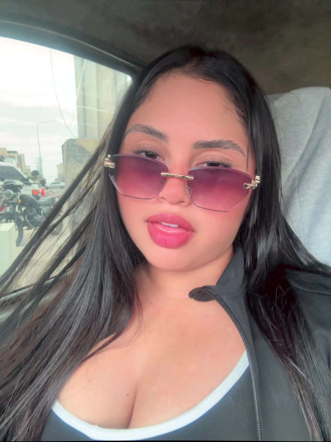 @lizmary.lf