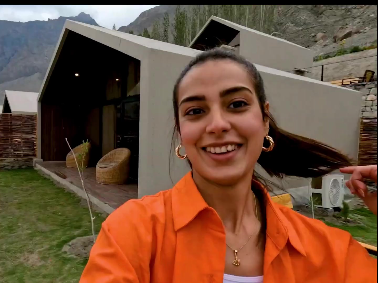 @iqra Aziz vlogs