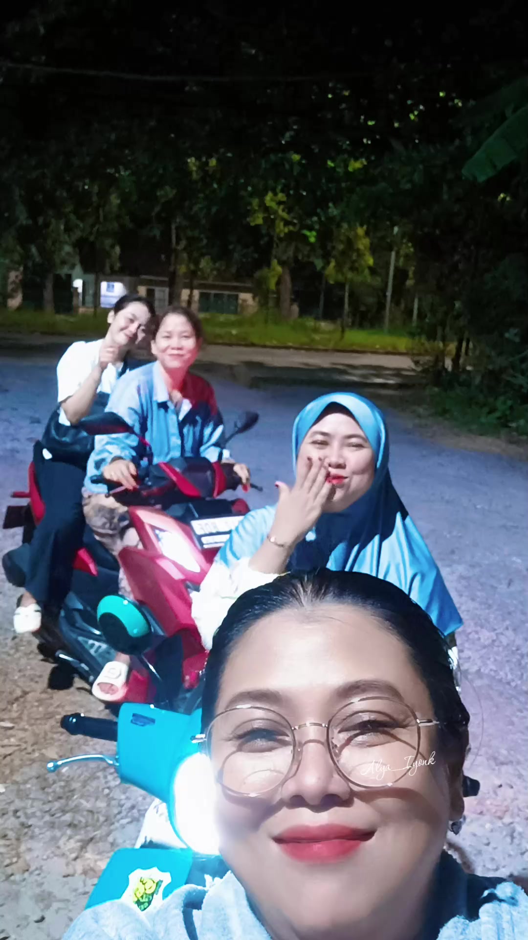 @Alya_Iyonk