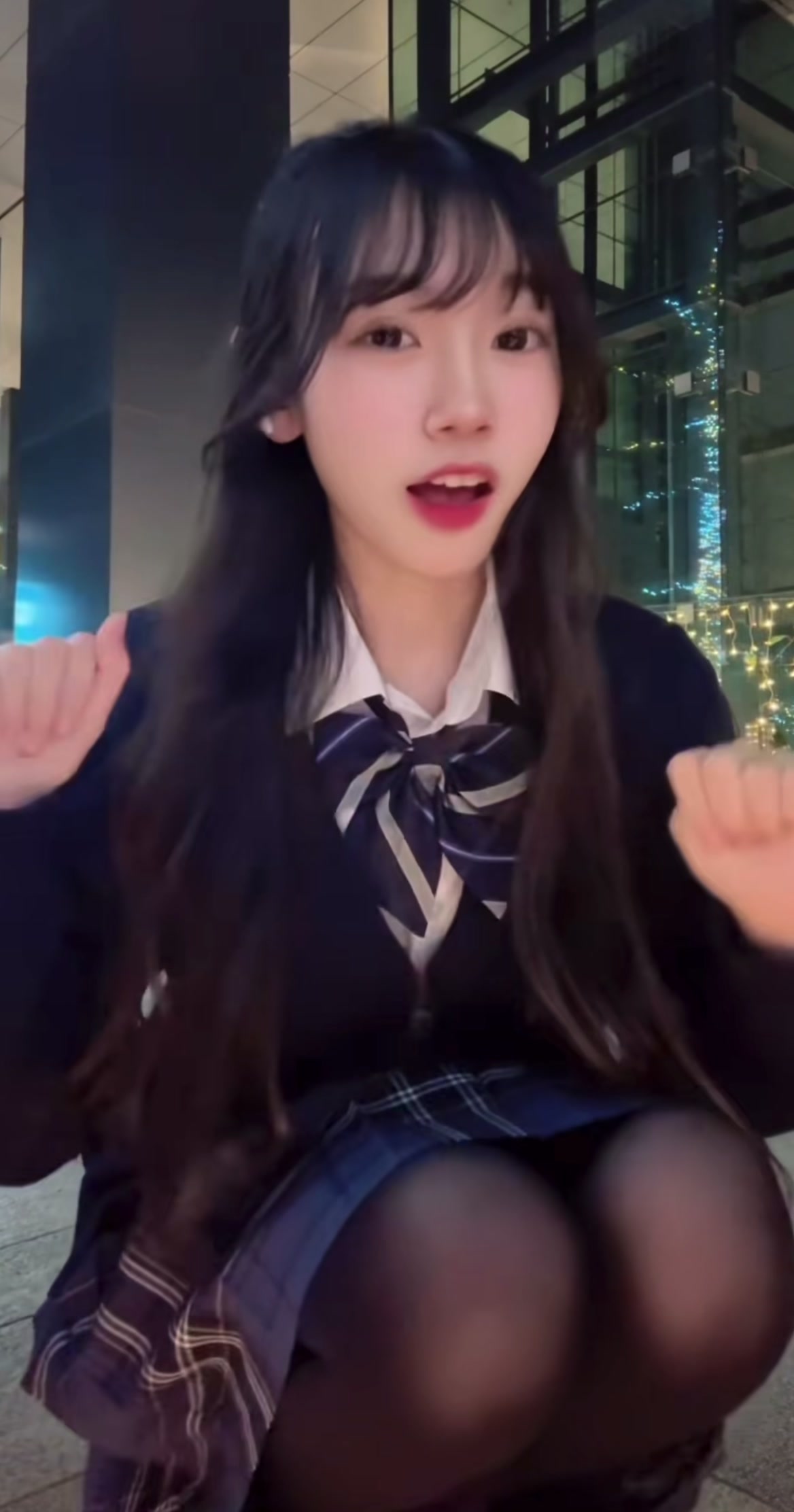 @・