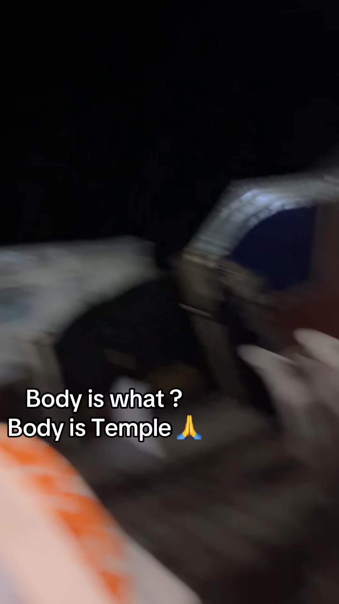 @chucaroline