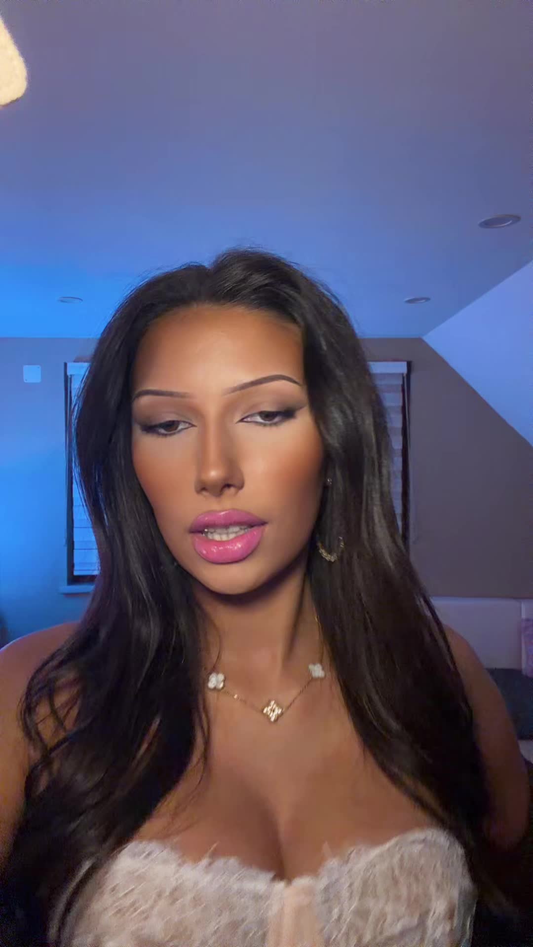 @VS