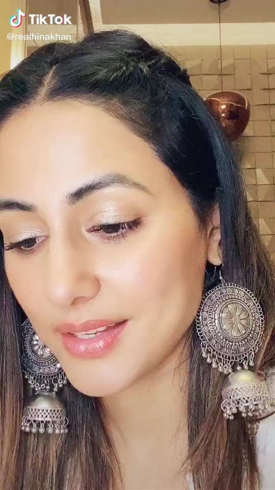 @Hina Khan 💎