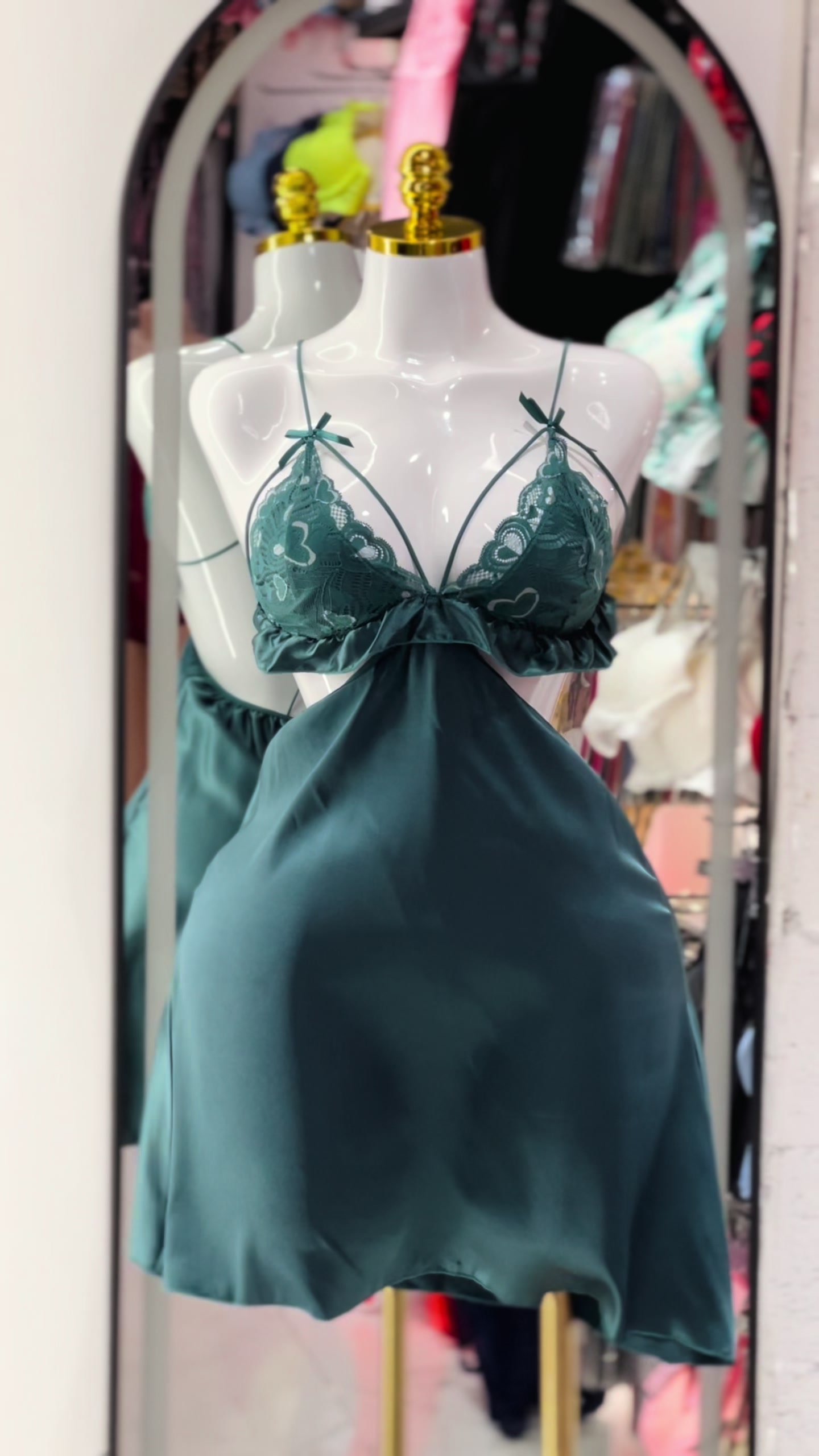 @Lucy Lingerie