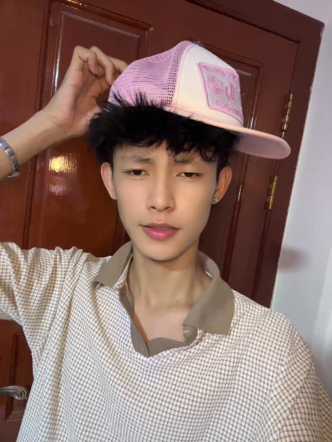 @CHHOŘNG~CHHOŘNG