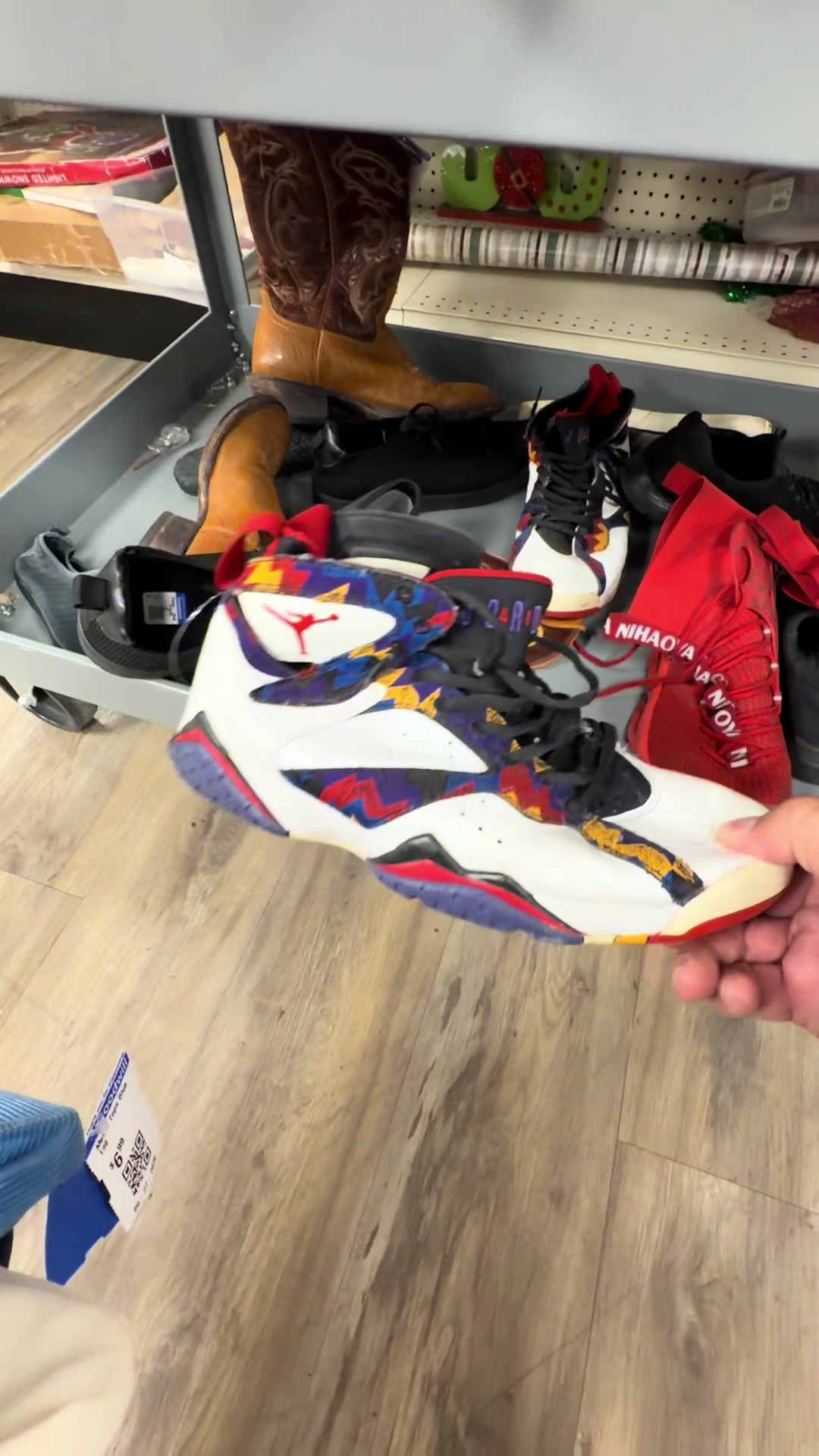 @thriftfinds
