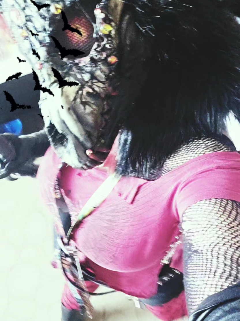 @🦇𝓥𝔂𝓷🦇 {Wesker's worms}